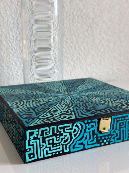 BLUE INFINITY BOX
